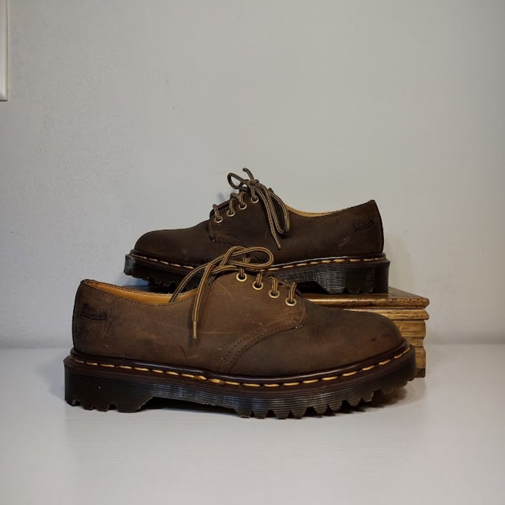 Vintage Dr. Martens 1461 Brown Leather | womens 9